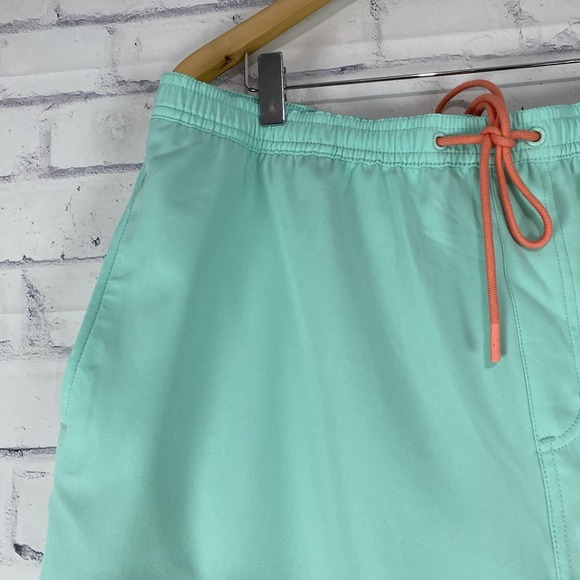 Huk Swim Trunks Men's Size XXL Lined Elastic Waist 6" Inseam Beach Fishing - Picture 4 of 11